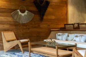 Kayu Retreat - Traditional luxe in calm area of Ubud