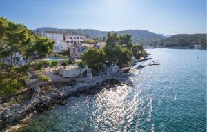 5 Bedroom Stunning Home In Zman