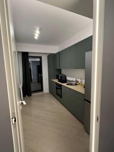 Cortina North New Luxury Apartment with Parking- Self Check in