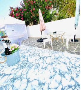 Exclusive Villa Larnaca - 8 plus sleeps - 2 min from BEACH - Big Private Pool