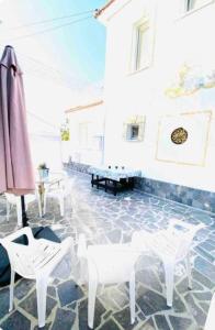 Exclusive Villa Larnaca - 8 plus sleeps - 2 min from BEACH - Big Private Pool