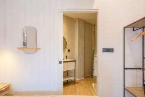 Mestalla Flats by Nomad Host