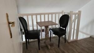 Appartements Au calme en vieille ville - Proche lac - Ambiance esprit brocante : photos des chambres