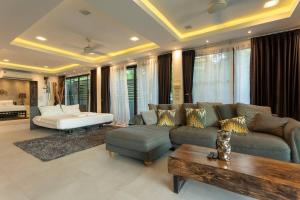 4 private modern Apartments SeaView Sleeps 16 v104