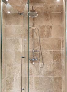 Pandy Farmhouse - Panoramic mountain views within Snowdonias National Park - 4x4 Only