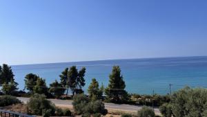 kaloutsikos sea view house