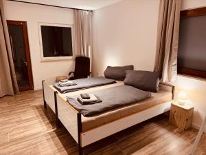 FELIX LIVING 10, Monteurwohnung, 3 Zimmer, getrennte Betten, Parkplatz