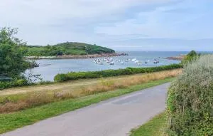 4 Bedroom Gorgeous Home In Sibiril - 圣马丁德斯查