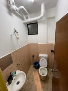 Peaceful Pines 4 ROOMS FULL AC & NETFLIX by EZYROOM MELAKA