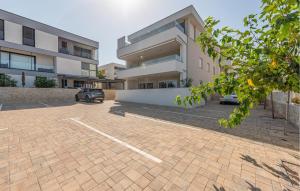Amazing Apartment In Novalja With Wifi 