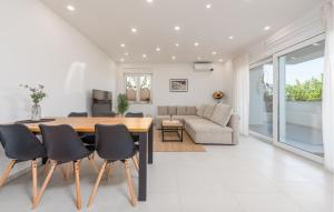 Amazing Apartment In Novalja With Wifi 