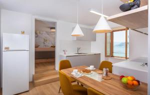 1 Bedroom Nice Apartment In Baska