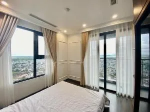 LeeVy Hai Phong - Dong Ra