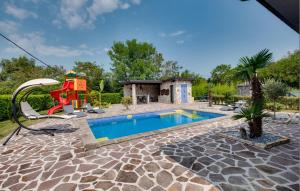 Awesome Home In Igrisce With Wifi