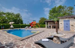 Awesome Home In Igrisce With Wifi