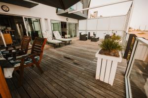Family beachfront retreat