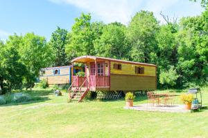 Campings Roulotte-Quinta La Grange d Emile : photos des chambres
