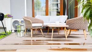 Classy 2-room Apartment with Private Garden and Air Conditioning- Old Town