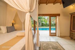 Tropical 3BR villa in the heart of Seminyak