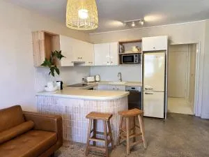 Chic Beachside 2 Bedroom Apartment in Beautiful Coffs Harbour - Coffs Harbour