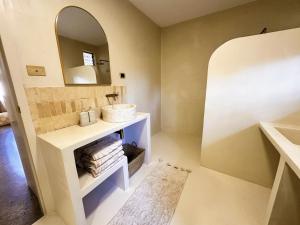 Chic Beachside 2 Bedroom Apartment in Beautiful Coffs Harbour