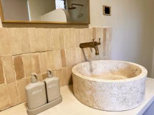 Tropic Court Beach Escape