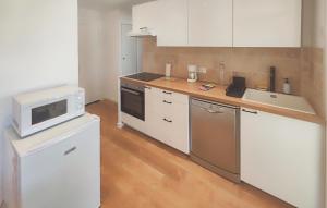 Nice Apartment In Palavas-Les-Flots