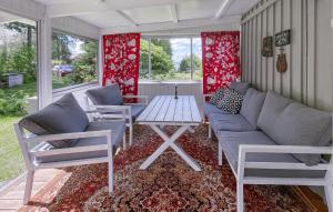 3 Bedroom Cozy Home In Jönköping