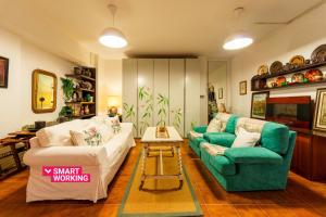 Panorama Lake and Garden by Wonderful Italy