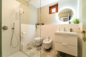 Panorama Lake and Garden by Wonderful Italy