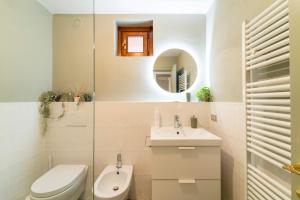 Panorama Lake and Garden by Wonderful Italy