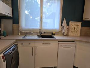 Appartements Sejour a Orly a 12 minutes d-Orly Airport et de Paris 14eme - AUX REFLETS PASTELS : photos des chambres