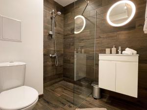 BOOK High Rise Studio by Cosher