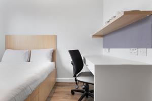 Spacious Double Bed in Lewisham Well Connected