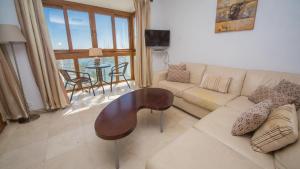 Marina Apartments, 638