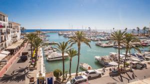 Marina Apartments, 638