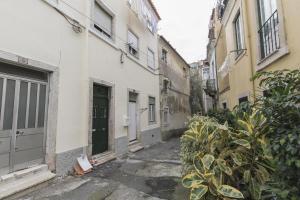 Lovely Lisbon Duplex with Balcony