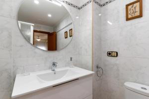 rentafive - Centro - 1min playa - Ascensor