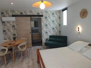 B&B / Chambres d'hotes Entre canal et garrigue : photos des chambres