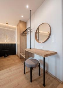 Derouse Eva Suite Jacuzzi & Sauna