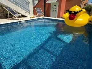 Ferienhaus Bilice - Pool beheizt - Fitness - Relax - 比利切