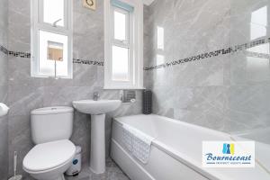 SOUTHERN ESCAPE by BOURNECOAST - A One Bedroom Apartment Just a Short Walk From the Sandy Beaches or Shops - FM746