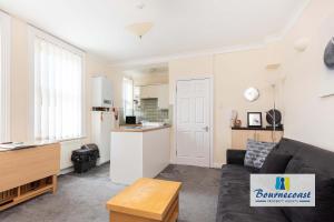 SOUTHERN ESCAPE by BOURNECOAST - A One Bedroom Apartment Just a Short Walk From the Sandy Beaches or Shops - FM746