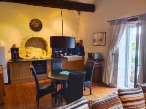 Maisons de vacances Maison de caractere dans une belle bastide : photos des chambres
