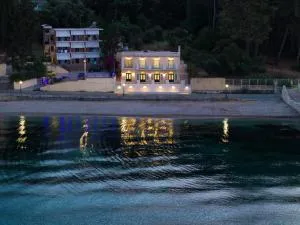 Achillion Bay - Agios Gordios