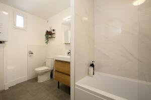 Appartements L'Ethnique 7p - Climatisation - Jardin - Parking - Salle de Sport : photos des chambres