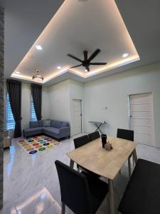 Z&Z Gong Badak Homestay