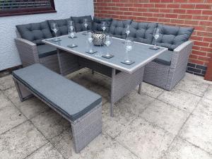 Alton Towers & Foxtail Barns & Oak Barns & Peak District