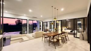 The R Villa Patuha - Stunning Rice Field Views