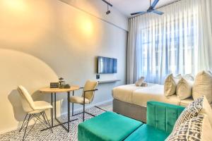 Luxurious Designer Gem located at The Harri